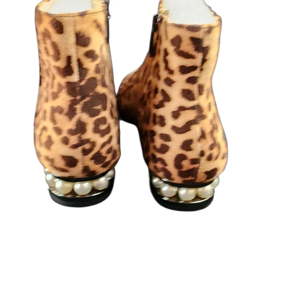 Leopard Print Ankle Booties‎
